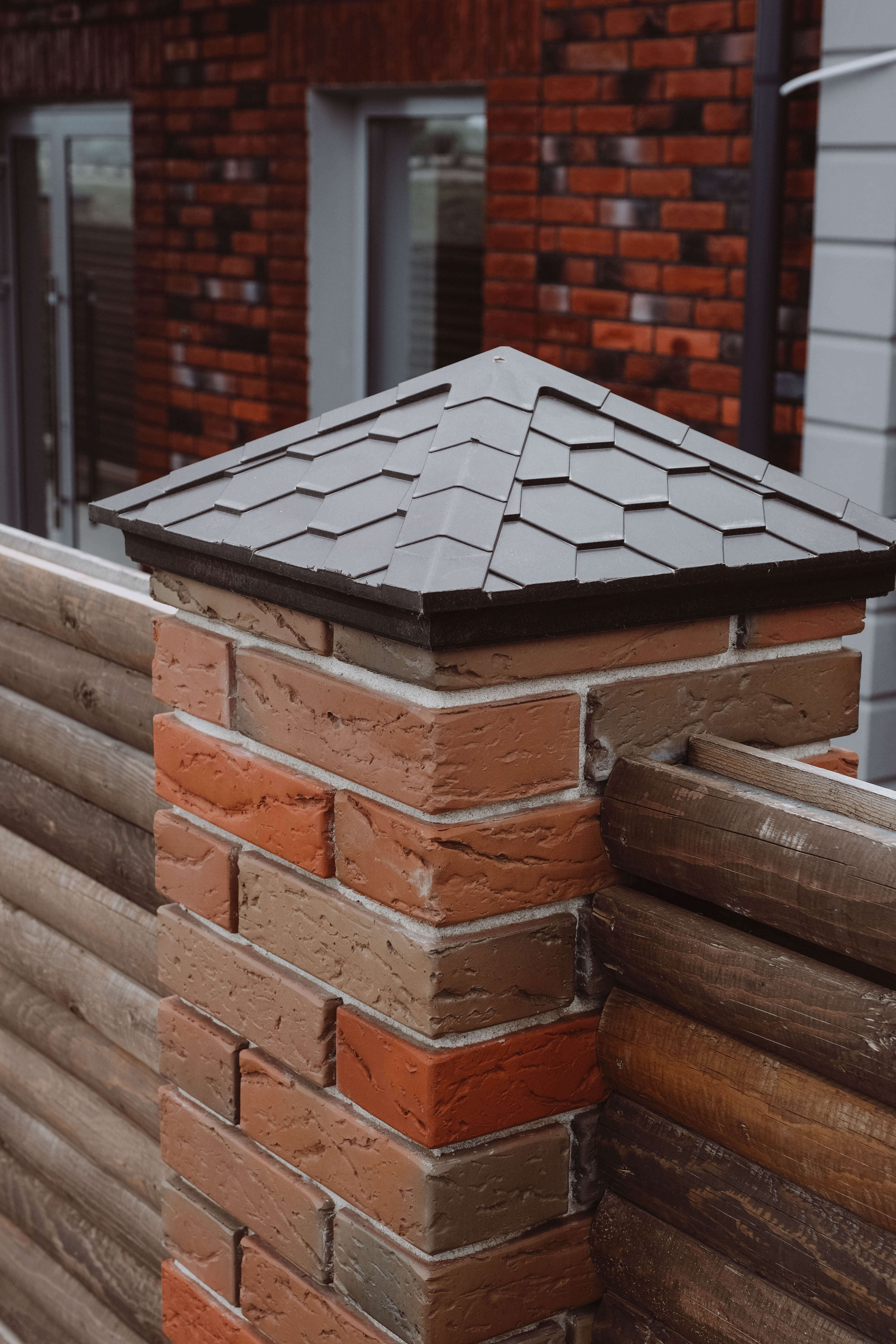 Колпак Zking Эверест Коричневый на столб 1.5х1.5 кирпича (390х390мм) в Альметьевске фото